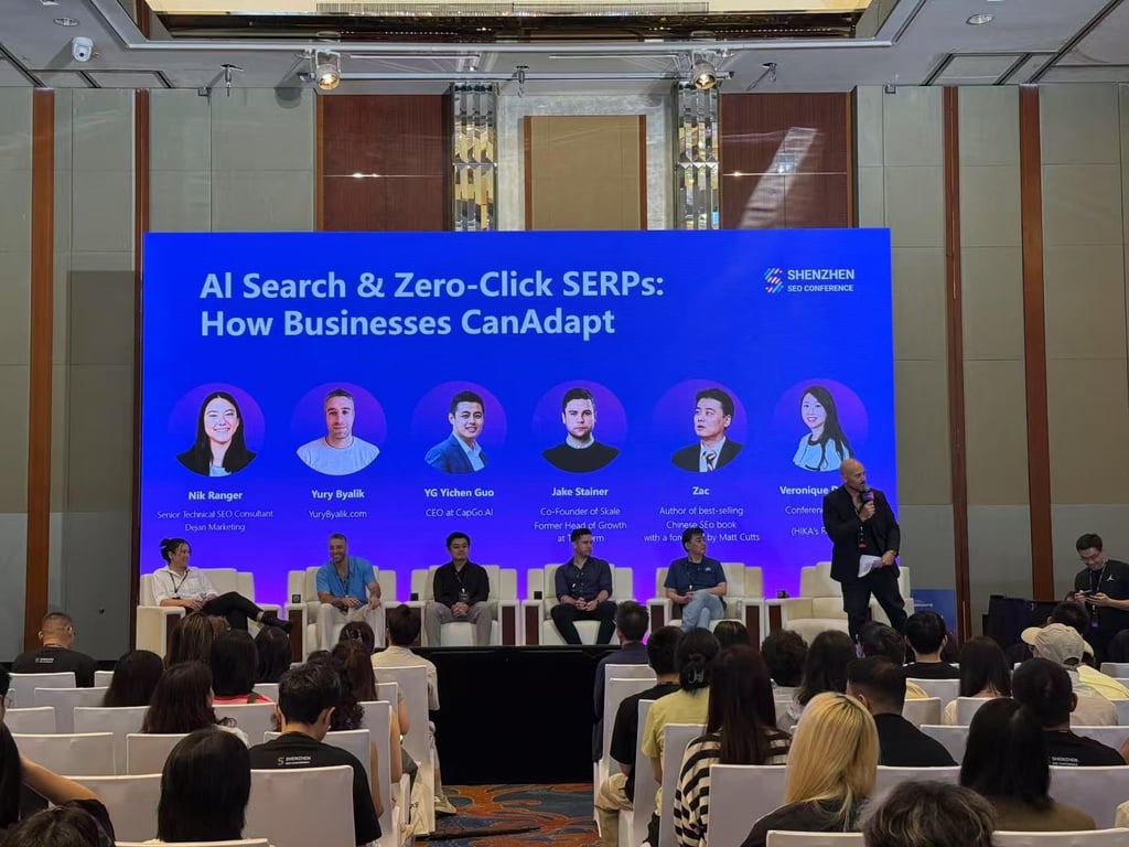 CapGo AI keynote at the Shenzhen SEO Summit, China's largest SEO conference